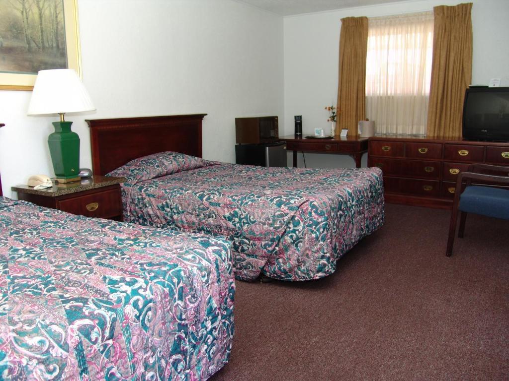 Springs Inn Colorado Springs Room photo